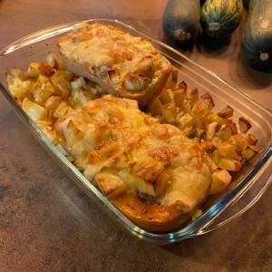 Plat de BUTTERNUT FARCI GRATINÉ AU MORBIER 
